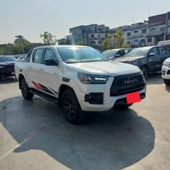 GR 4WD 2023 2.8G AT DOUBLE CAB WHITE 9881