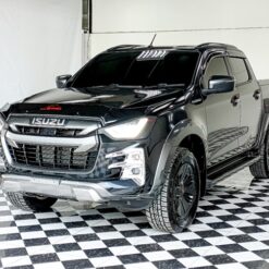 ISUZU 4WD 2020 3.0 AT DOUBLE BLACK 9998