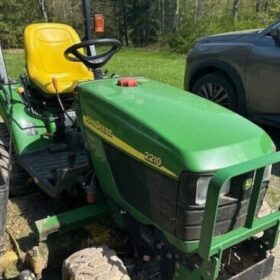 2004 John Deere 2210 Tractor