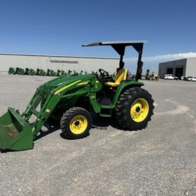 2005 John Deere 4320 Tractor