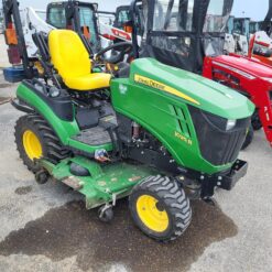 2017 John Deere 1025R Tractor