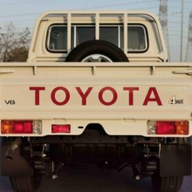 Land Cruiser Pickup Double Cabin LX79 4WD by Toyota