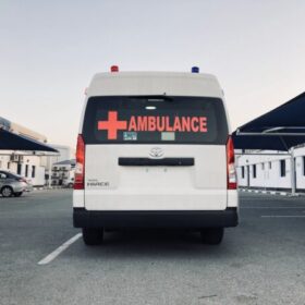 Toyota HiAce BLS Ambulance 3.5P — Monstro Hard