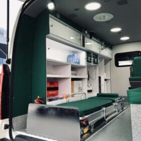Toyota HiAce BLS Ambulance 3.5P — Monstro Hard