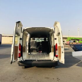 Toyota HiAce High Roof Cargo Van 3.5P — Monstro Hard