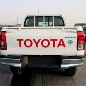 Toyota Hilux 2022 2.7P AT White — Monstro Hard