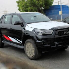 Toyota Hilux GR 2022 2.8D AT Black — Monstro Hard
