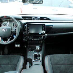 Toyota Hilux GR 2022 2.8D AT Black — Monstro Hard