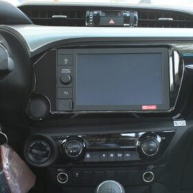Toyota Hilux SR5 2022 2.4D MT White — Monstro Hard