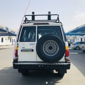 Toyota Land Cruiser 76 Mining Spec — Monstro Hard