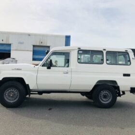 Toyota Land Cruiser 78 Hard Top 2024 4.0P — Monstro Hard