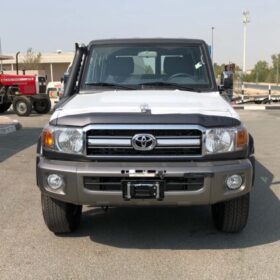Toyota Land Cruiser LC 76 2022 4.0P Metallic Gray — Monstro Hard