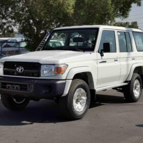 Toyota LandCruiser HardTop LX76 4WD 2022 Diesel — Monstro Hard