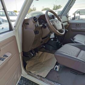 Toyota LandCruiser HardTop LX78 4WD 2022 Diesel — Monstro Hard