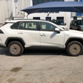Toyota RAV 4 Hybird 2022 2.5P White — Monstro Hard